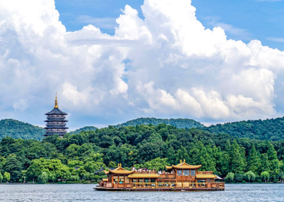 hangzhou-dan-danau-barat-simbol-romantisme-alam-china