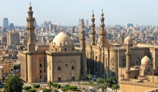 Pesona Kota Kairo: Museum, Masjid, dan Pasar Klasik