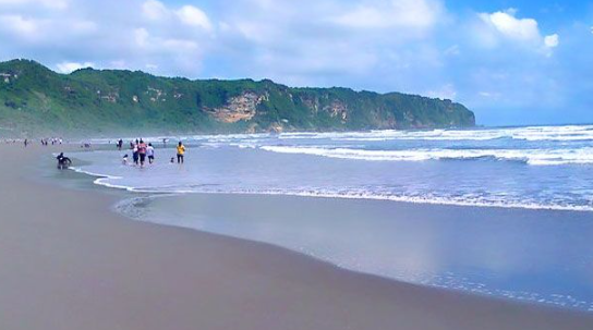 Daya Tarik Wisata Pantai Parangtritis Yogyakarta