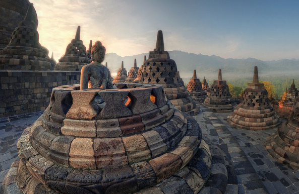 Liburan ke Jogja ulasan sejarah candi borobudur megah