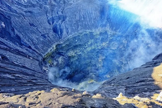Wisata Gunung Bromo Mengagumi Keajaiban Kawah Vulkanik