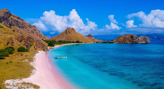 Review Wisata Pantai Indonesia Mei 2026 Pemandangan Indah