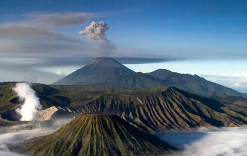 Review Wisata Bromo 2026 Petualangan Gunung Berapi Aktif